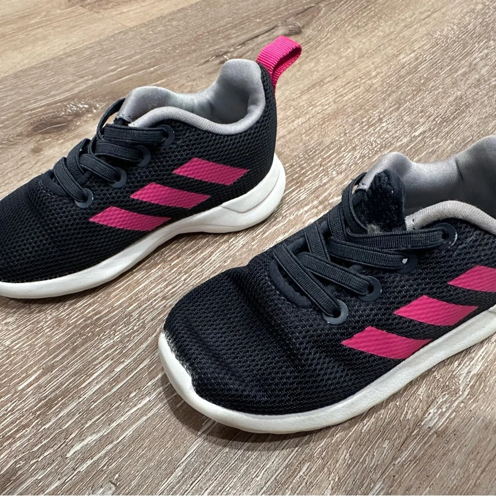 Size 6 adidas
